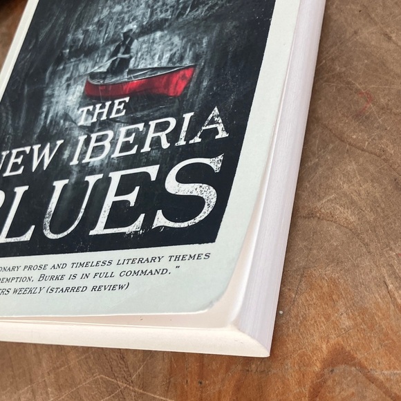 James Lee Burke 'The New Iberia Blues' softcover Book - a dave robicheaux novel - Picture 12 of 16